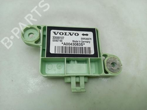 Used Engine control unit (ECU) Engine control unit (ECU) ASTON MARTIN VANTAGE Volante 4.7 V8 (426 hp) 40341631 40341631