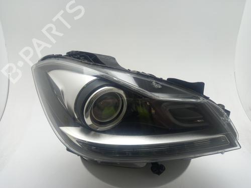 Used Right headlight Right headlight MERCEDES-BENZ C-CLASS (W204) C 220 CDI (204.002) (170 hp) 40557031 40557031