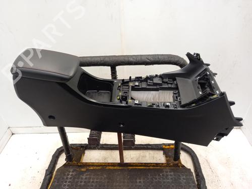 middle-console-mg-mg-zs-suv-azs1-2017-40335921 main image