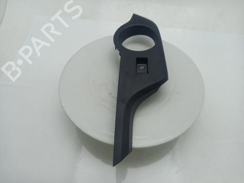switch-toyota-c-hr-_x1_-2016-40302706 main image