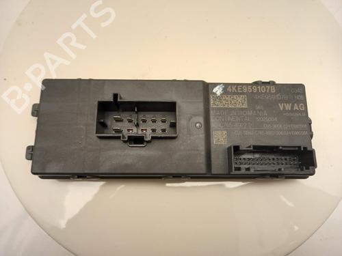 Used Engine control unit (ECU) Engine control unit (ECU) FORD CAPRI (CX740L) EV 4x4 (340 hp) 40520624 40520624
