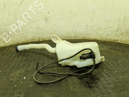 windscreen-washer-tank-alfa-romeo-giulietta-940_-2010-2011-2012-2013-2014-2015-2016-2017-2018-2019-2020-40302442 main image