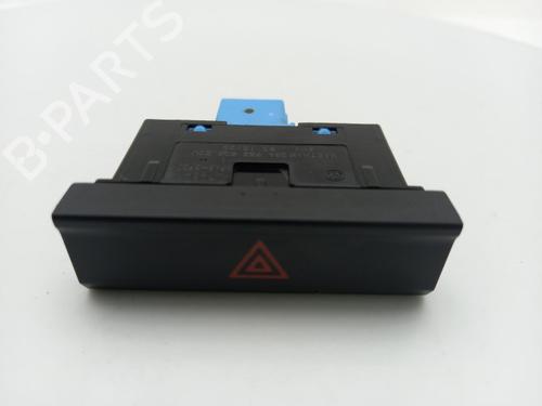 switch-vw-t-roc-a11-d11-2017-40309299 main image