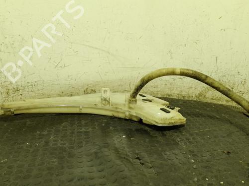 Used Windscreen washer tank Windscreen washer tank BMW 1 Convertible (E88) 125 i (218 hp) 40463715 40463715