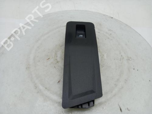 switch-vw-t-roc-a11-d11-2017-40309423 main image