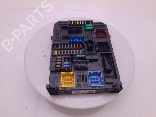 Used Fuse box Fuse box CITROËN C5 AIRCROSS (A_) 1.2 PureTech 130 (ARHNSJ) (131 hp) 40311272 40311272