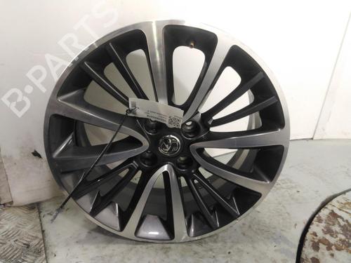 rim-vauxhall-crossland-x-crossland-p17-2017-40328025 main image