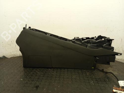 Used Middle console Middle console VAUXHALL GRANDLAND X / GRANDLAND (A18) 1.2 Turbo (75) (131 hp) 40313710 40313710