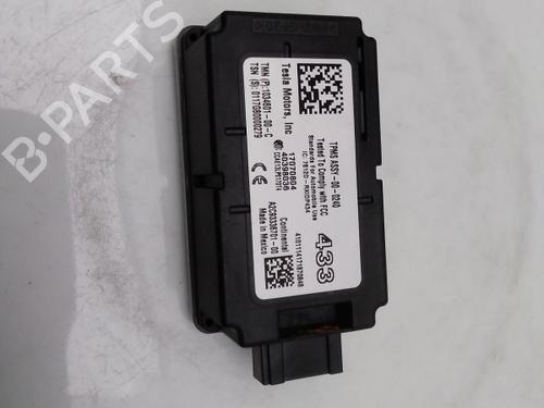 Used Engine control unit (ECU) Engine control unit (ECU) TESLA MODEL X (5YJX) 75D AWD (525 hp) 40347036 40347036