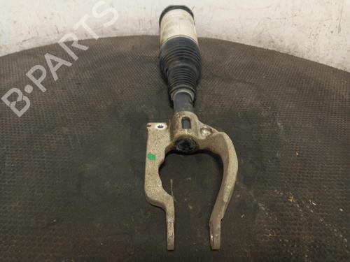 right-front-shock-absorber-land-rover-discovery-v-l462-2016-40316571 main image