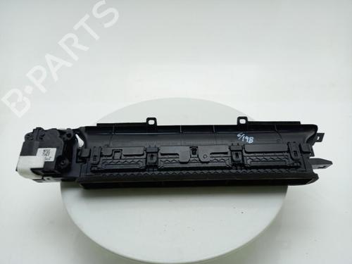 air-vent-tesla-model-3-5yj3-2017-40326999 main image