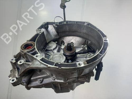 gearbox-ford-transit-courier-v769-box-bodympv-n3p-2023-40303940 main image