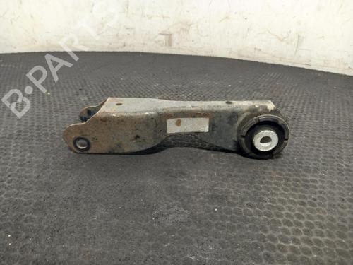 left-rear-suspension-arm-jaguar-f-pace-x761-2015-40330986 main image