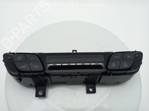 climate-control-toyota-c-hr-_x1_-2016-40335045 main image