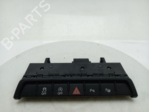 switch-audi-a3-sportback-8ya-8yf-2019-40308349 main image