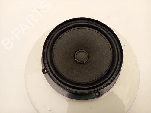 speaker-vw-t-roc-a11-d11-2017-40520684 main image