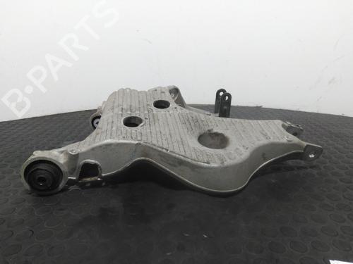 left-rear-suspension-arm-land-rover-discovery-v-l462-2016-40344722 main image