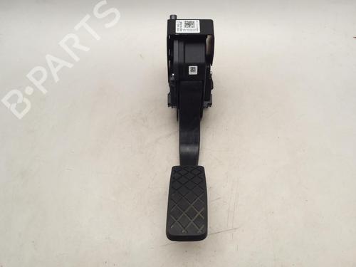 pedal-porsche-cayenne-9ya-2017-40345931 main image