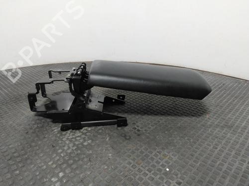 Used Armrest / Center console Armrest / Center console FERRARI CALIFORNIA 4.3 (460 hp) 40346384 40346384