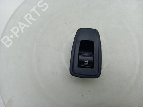 switch-renault-clio-v-b7_-2019-40299953 main image