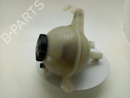 expansion-tank-bmw-6-gran-turismo-g32-2017-40311584 main image