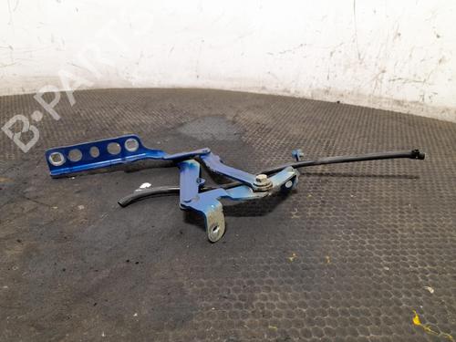 hingedoor-check-strap-vauxhall-grandland-x-grandland-a18-2017-40312321 main image