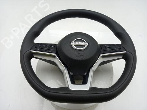 steering-wheel-nissan-juke-f16_-2019-40312794 main image