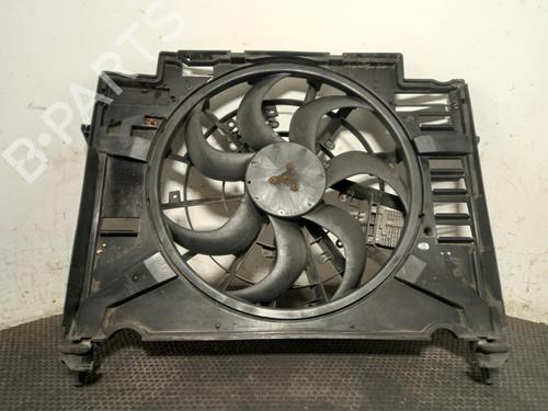 radiator-fan-jaguar-f-pace-x761-2015-40313481 main image