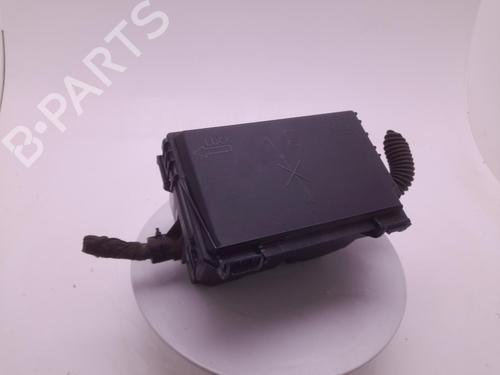 Used Fuse box Fuse box VAUXHALL CORSA Mk III (D) (S07) 1.3 CDTI (L08) (75 hp) 40325953 40325953