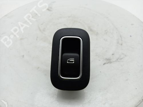 switch-mercedes-benz-a-class-w177-2018-40309454 main image