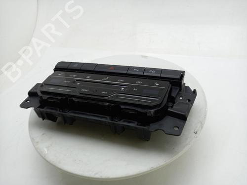 climate-control-vw-t-roc-a11-d11-2017-40309418 main image