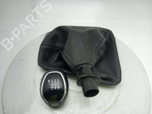 shift-knob-vauxhall-grandland-x-grandland-a18-2017-40332143 main image