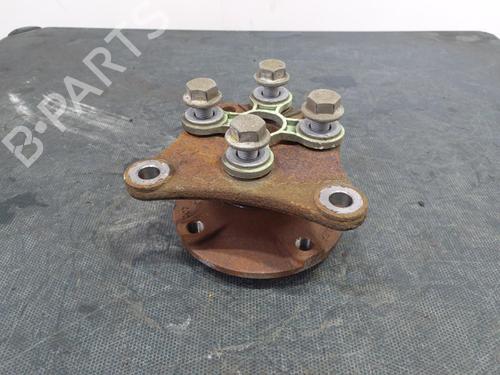 Used Right rear steering knuckle Right rear steering knuckle PEUGEOT 2008 II (UD_, US_, UY_, UJ_, UR_, UC_) 1.2 PureTech 130 (USHNS, URHNS) (130 hp) 40343527 40343527