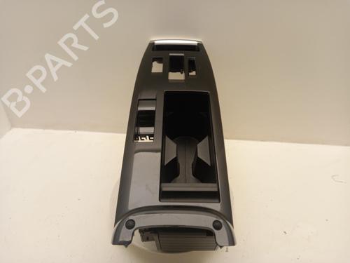 Used Cup/Object holder Cup/Object holder CITROËN C4 III (BA_, BB_, BC_) 1.2 PureTech 130 (BAHNSA, BAHNSB) (130 hp) 40305907 40305907