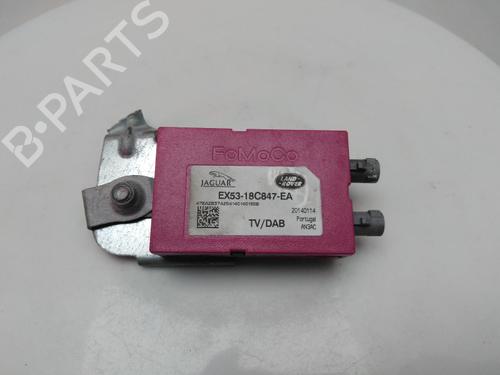 antennabase-jaguar-f-type-convertible-x152-2012-40344985 main image