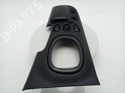 Used Armrest / Center console Armrest / Center console MAZDA RX-7 III (FD) 1.3 Twin Turbo (FD3S, FD1031) (239 hp) 40322275 40322275