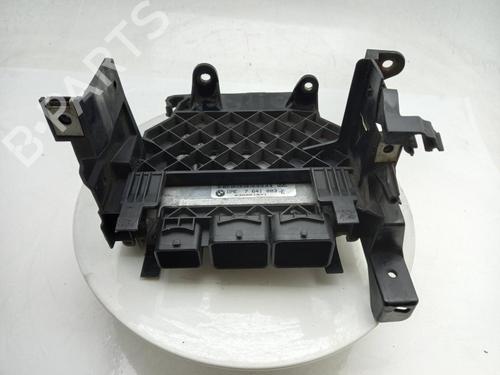 Used Engine control unit (ECU) Engine control unit (ECU) MINI MINI CLUBMAN (R55) Cooper S (174 hp) 40520604 40520604