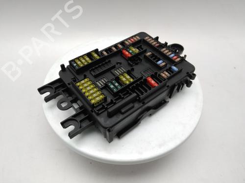 fuse-box-bmw-1-f20-2011-2012-2013-2014-2015-2016-2017-2018-2019-40346172 main image