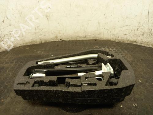 jack-kit-skoda-citigo-nf1-2011-2012-2013-2014-2015-2016-2017-2018-2019-40302084 main image