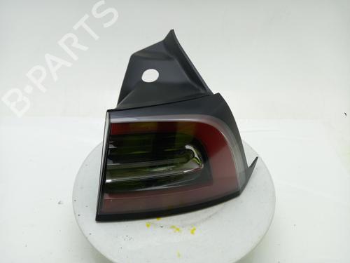 Used Right taillight Right taillight TESLA MODEL 3 (5YJ3) EV (306 hp) 40316756 40316756