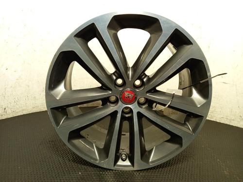 rim-jaguar-f-pace-x761-2015-40336212 main image