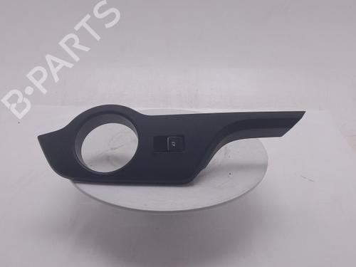 switch-toyota-c-hr-_x1_-2016-40302705 main image