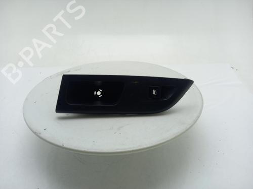 switch-vauxhall-corsa-mk-v-f-2019-40307193 main image