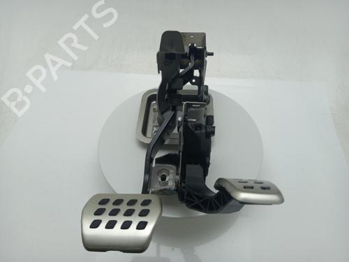 Used Pedal Pedal RENAULT CLIO V (B7_) 1.6 E-TECH 145 (B7MU) (143 hp) 40300664 40300664