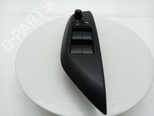 switch-toyota-yaris-_p21_-_pa1_-_ph1_-2020-40329996 main image