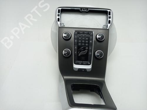 Used Climate control Climate control VOLVO V40 Hatchback (525) D3 (150 hp) 40332585 40332585