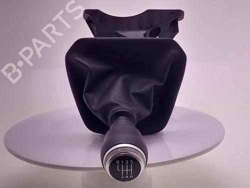 Used Gear lever Gear lever RENAULT TRAFIC III Van (FG_) 2.0 dCi 130 (FGMY) (131 hp) 40319160 40319160