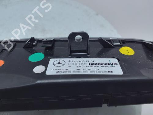 climate-control-mercedes-benz-e-class-convertible-a238-2017-40346653 main image