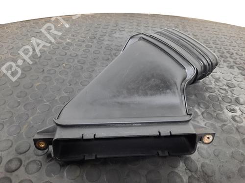 pipe-maserati-levante-suv-m161-2016-40341409 main image