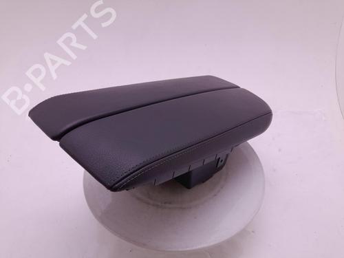 armrest-center-console-bmw-6-gran-turismo-g32-2017-40314641 main image